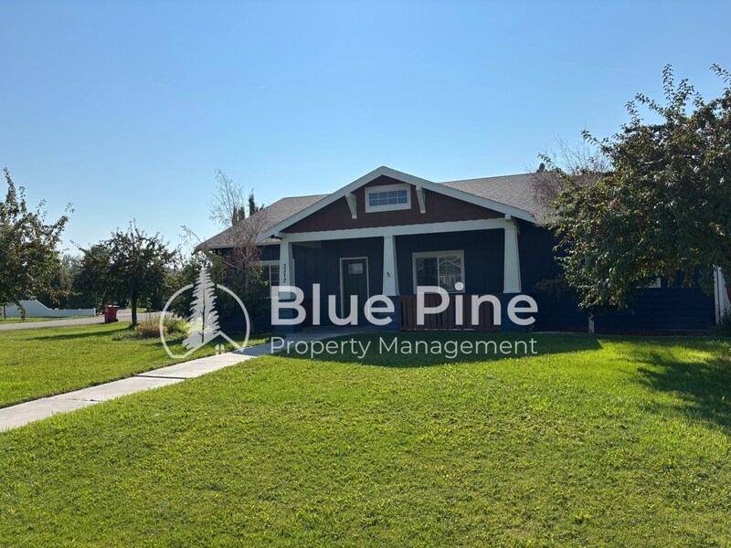 Primary Photo - 3312 E Edwards Dr