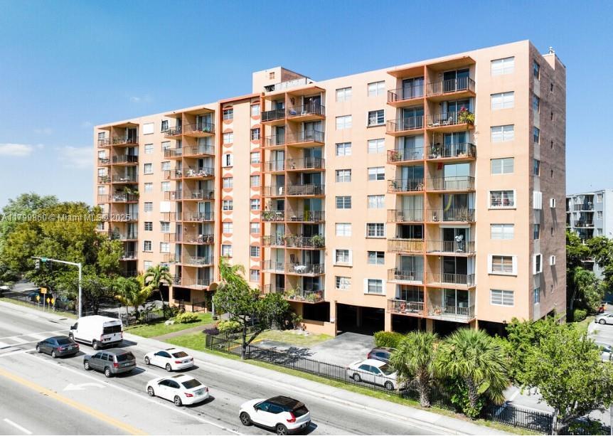 Foto principal - 1465 NE 123rd St