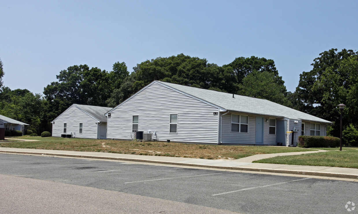 Building Photo - St. Luke Apartments