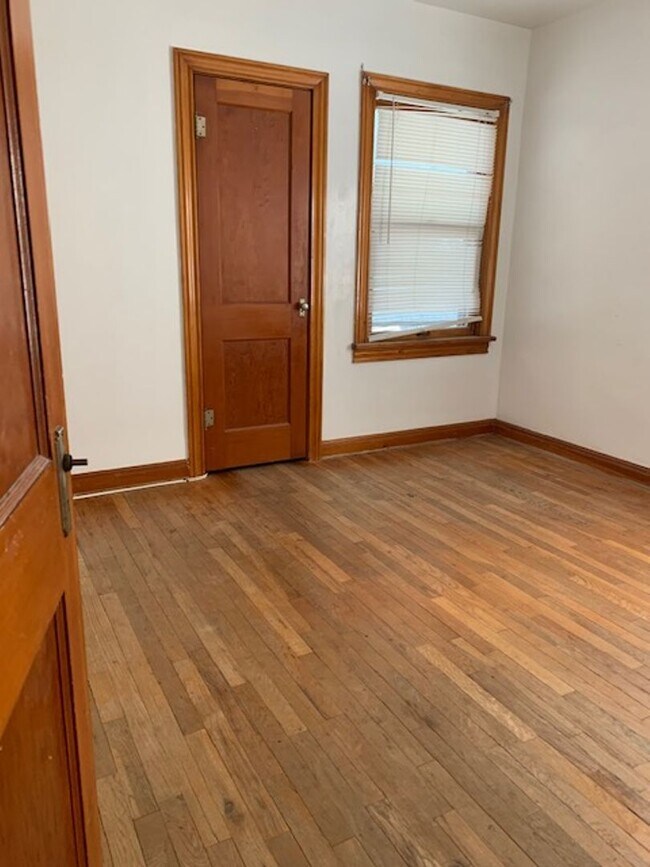 Foto del edificio - 1101 W University Dr