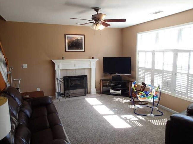 Foto del edificio - 2595 Chandler Grove Dr