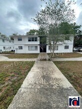 Building Photo - 320 W Howry Ave