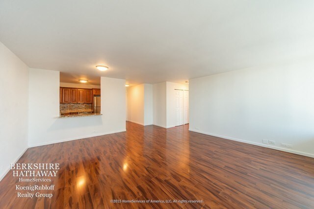 Foto del edificio - 1560 N Sandburg Ter