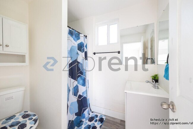 Foto del edificio - 4344 Keeler Ave