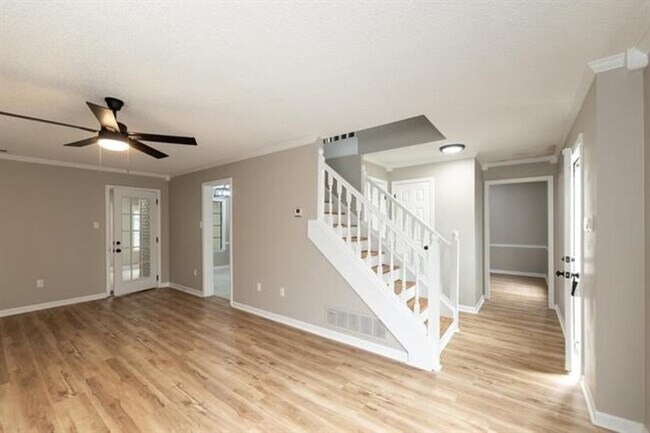 Building Photo - 9102 Valkrie Ln