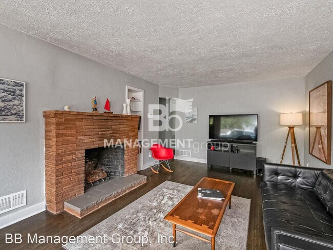 Building Photo - 4 br, 2 bath House - 3485 NE Lombard Court