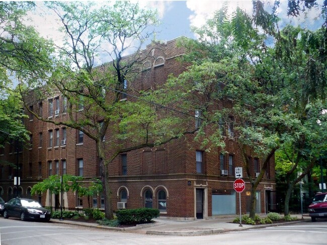 Building Photo - 2146 N Dayton St