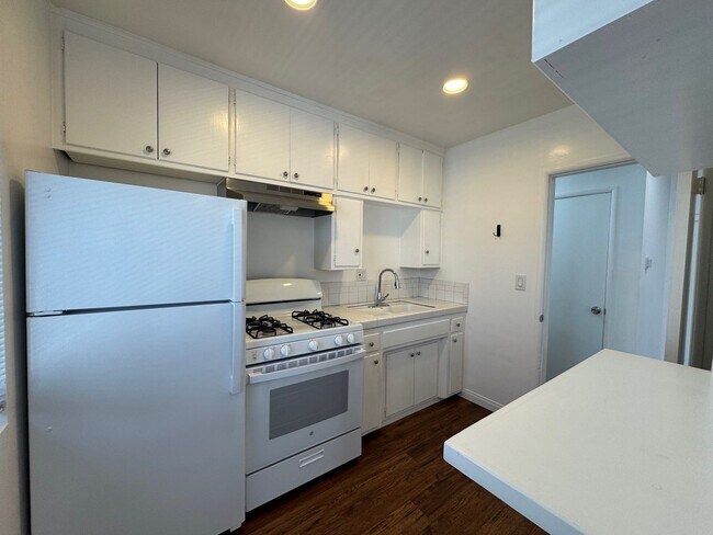Foto del interior - 235 &amp; 237 W. Tujunga Ave.