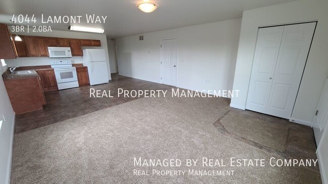 Building Photo - Newer Construction Three Bedroom Home in W...