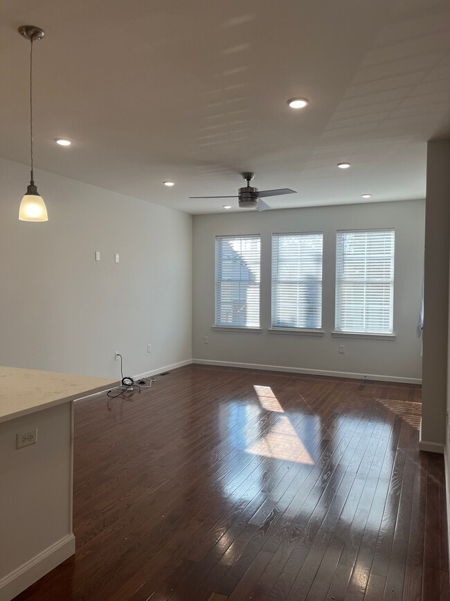 Foto del edificio - 93 Evergreen St