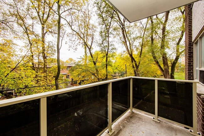 Building Photo - 227 Cosburn Ave