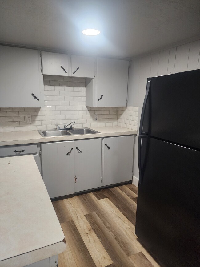 Foto del edificio - 111 W Locust Ave