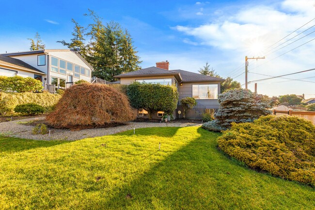 Foto del edificio - Meticulously Remodeled Home in Edmonds Bow...