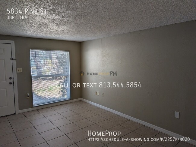 Foto del edificio - 5834 Pine St