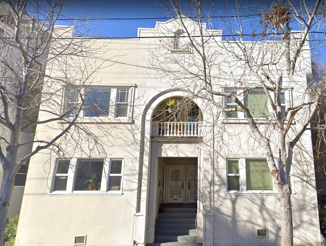 Primary Photo - 2331 Prince St