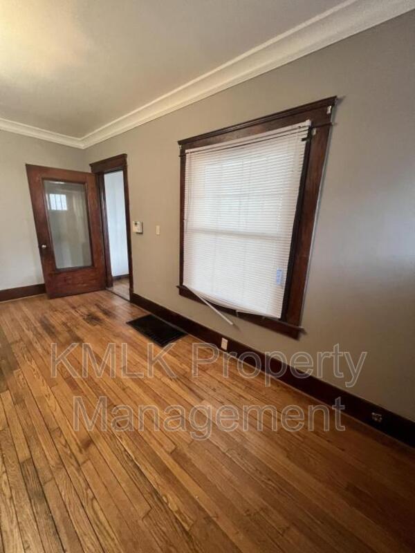 Foto del edificio - 190 Logan Ave NE