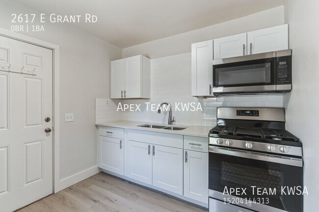 Building Photo - 2617 E Grant Rd