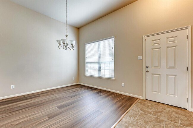 Foto del edificio - 3310 Daniel Falls Ln