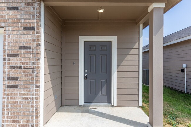 Building Photo - 12843 Cygnus