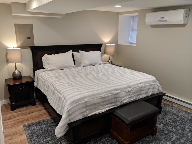 Building Photo - 710 N Franklin St