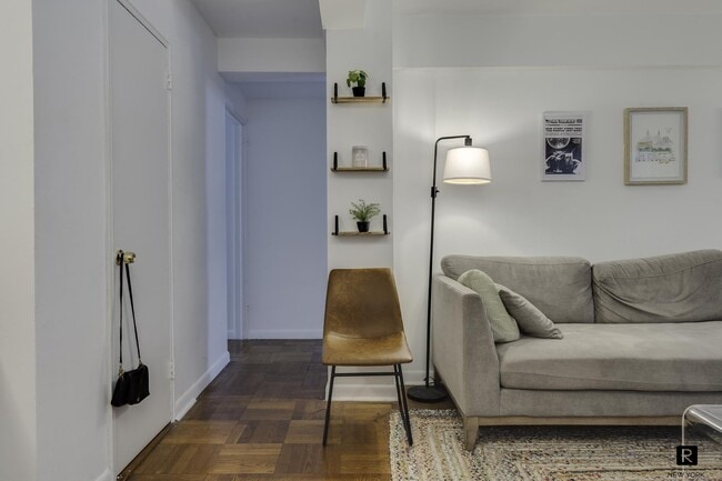 Foto del edificio - 140 E 56th St