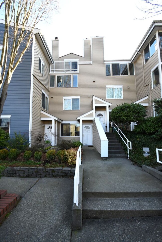 Building Photo - 1bd/1ba Seattle Condo