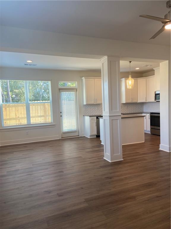 Building Photo - 1595 Aiden Way