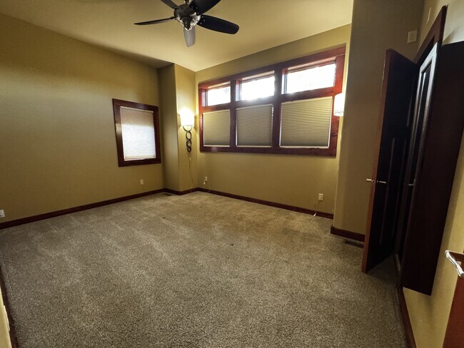 Foto del edificio - 4045 Audubon Way