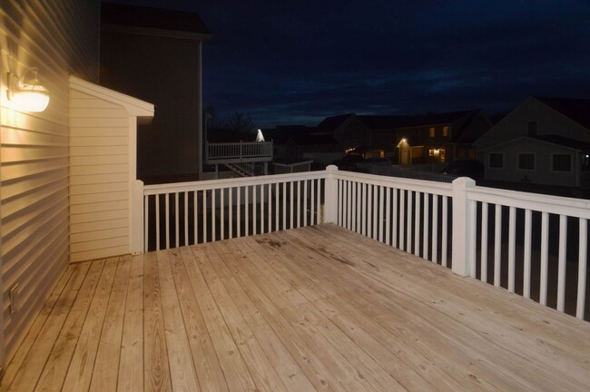 Building Photo - 332 Wyndhurst