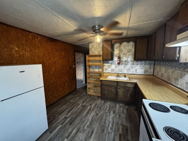 Foto del edificio - 1654 Old Hwy 27