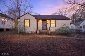 Building Photo - 1447 Alma St