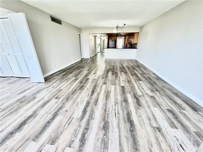 Foto del edificio - 3 br, 2 bath House - 2651 S Palm Aire Dr A...