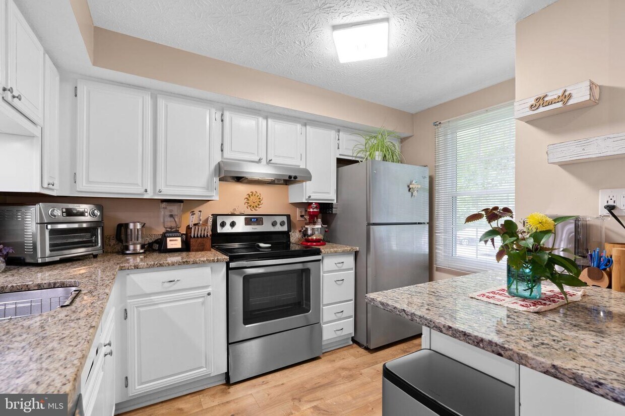 8257 Mary Lee Ln, Laurel, MD 20723 Townhome Rentals in Laurel MD