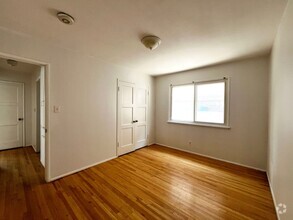 Building Photo - 8931 Ramsgate Ave