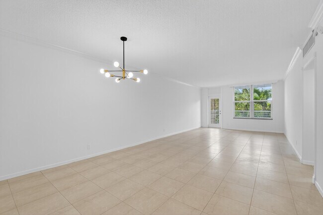 Building Photo - 2851 S Ocean Blvd