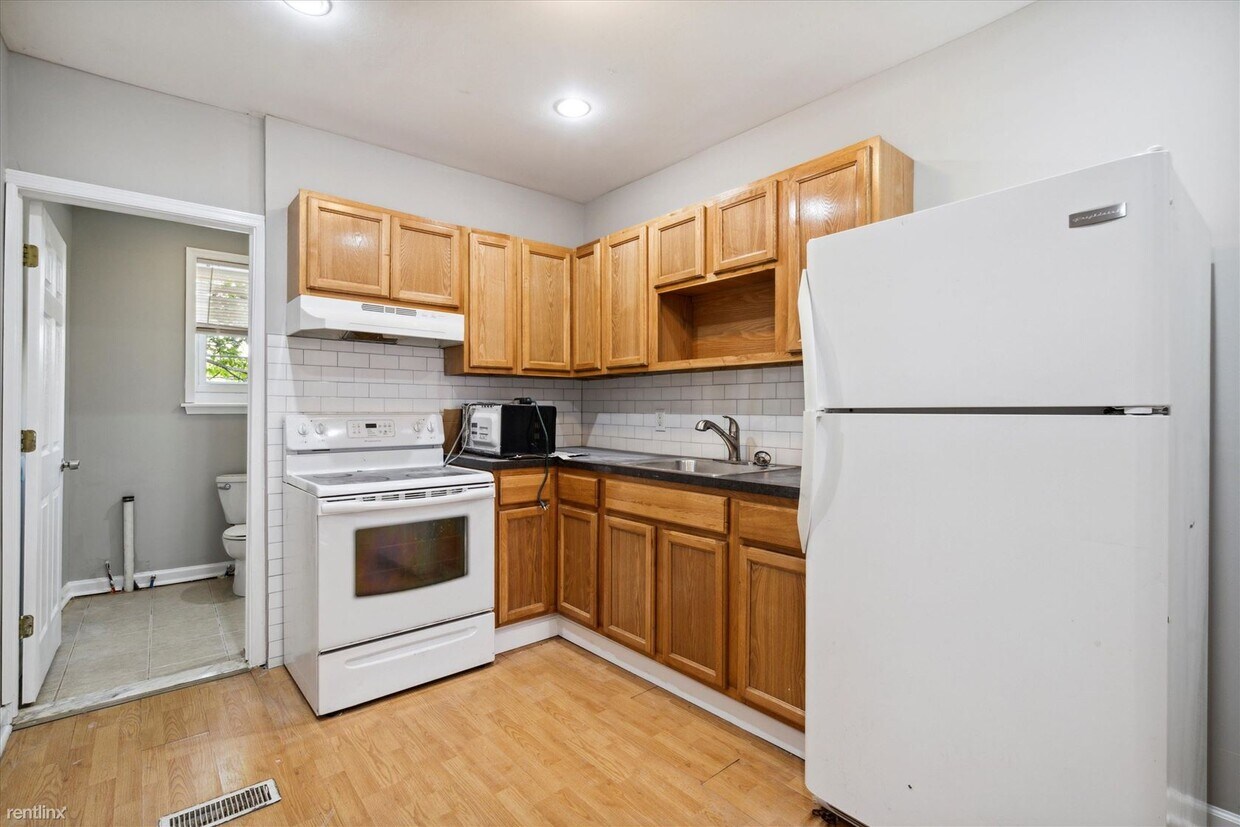 4 br, 2 bath House 1810 WILLINGTON ST House Rental in Philadelphia, PA