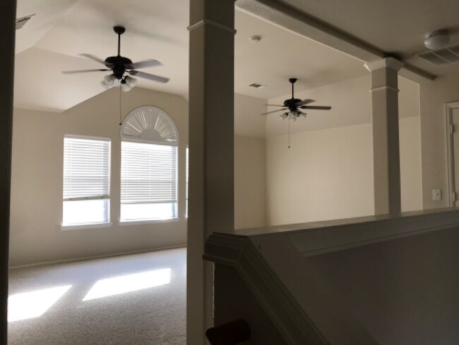 Foto del edificio - 2820 Maple Creek Dr