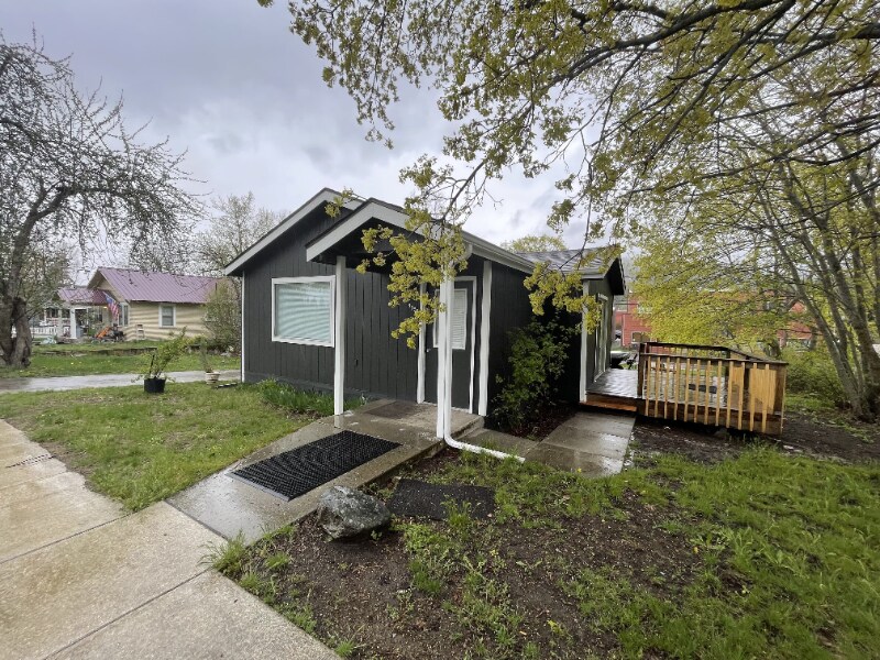 8053 W 2nd St, Rathdrum, ID 83858 House Rental in Rathdrum, ID