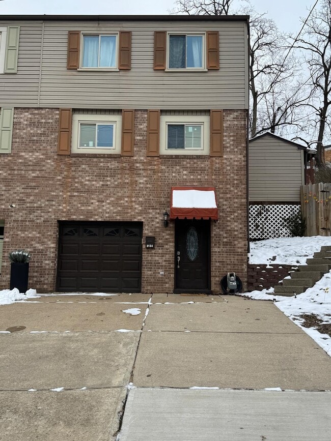 Building Photo - 3124 Banksville Ave