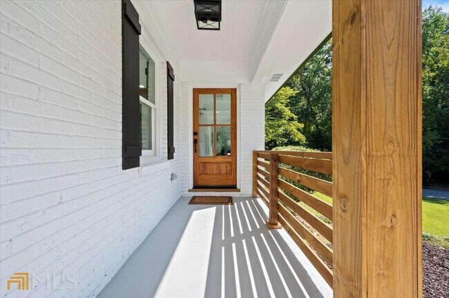 Foto del edificio - 1477 Spruce Dr SE