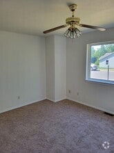 Building Photo - 3606 Golden Valley Dr