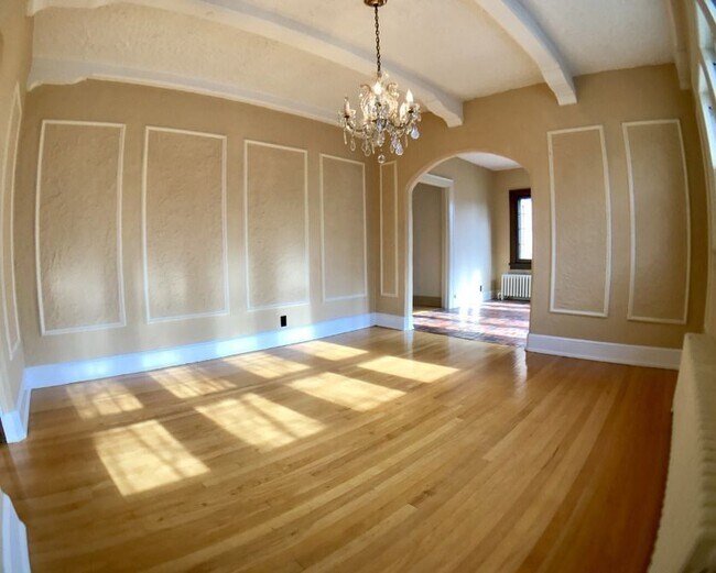 Foto del edificio - 4213 N Stowell Ave