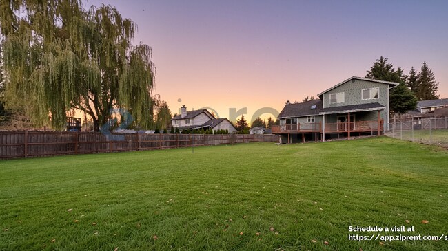 Foto del edificio - 20102 106 St Ct E