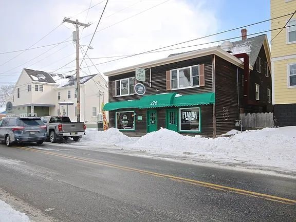 Building Photo - Sun-Filled 2-Bedroom in the Heart of Deering Center - Walk Everywhere