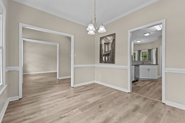 Foto del edificio - 8318 Umstead Dr