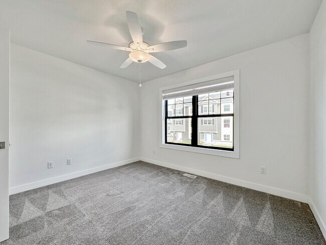 Building Photo - Birchwood Grove