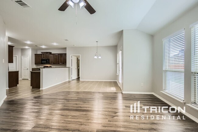 Building Photo - 205 Independence Tr