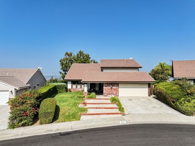 Foto del edificio - 5BR; 3BA Pool Home with Stunning Views in ...