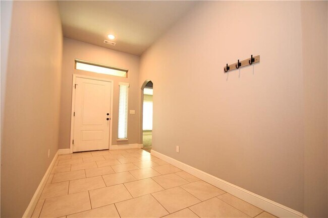 Foto del edificio - 971 Redfree Dr
