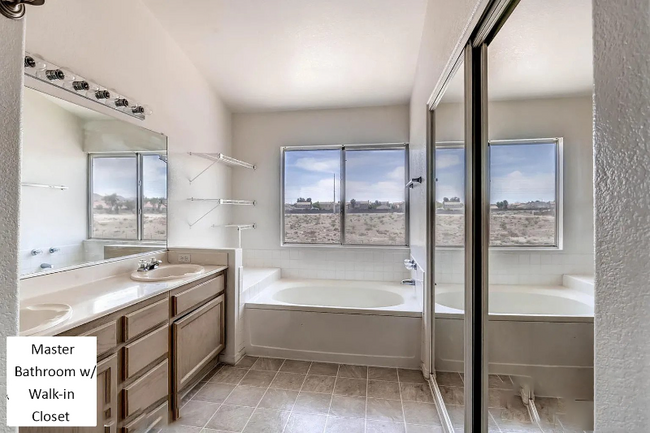 Building Photo - 5591 Crestlock Dr